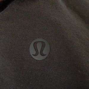 Lululemom cates crop tee lot of 2